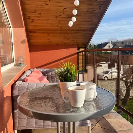 Podkrovni S Balkonem Privat bolig *