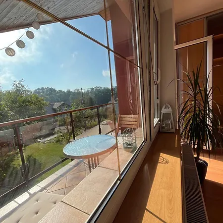 Podkrovní S Balkónem *